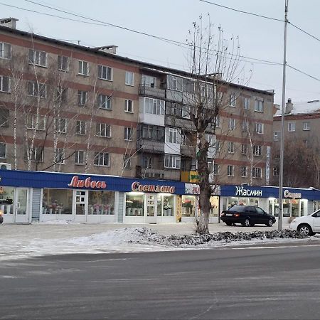 1 Комнатные Апартаменты На Садуакасова 24 Köksjetau Exteriör bild